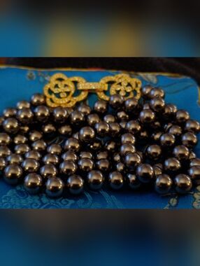 Gold-Accented Black Pearl Necklace - Elegant Women's Jewelry 24 Inches